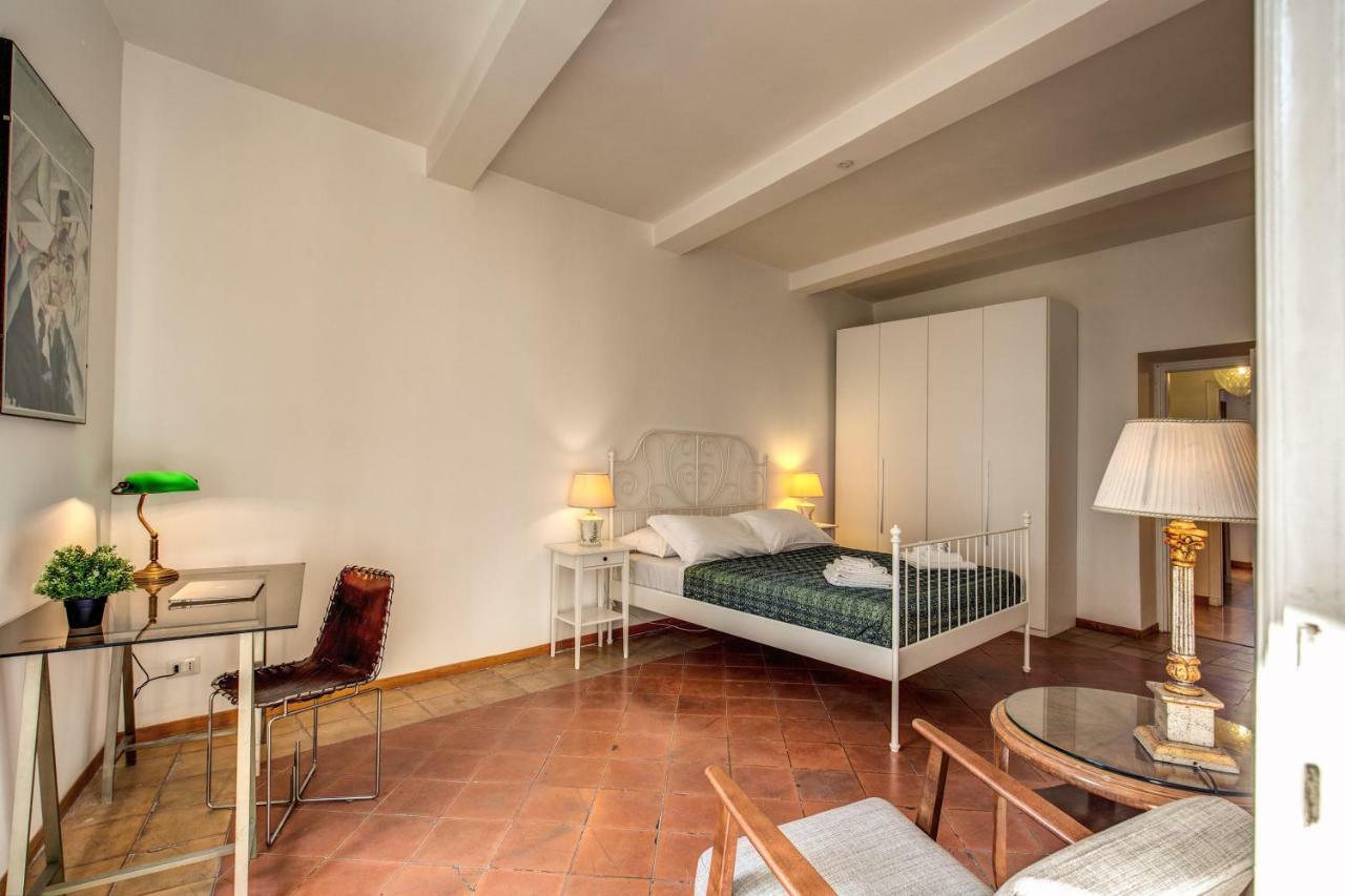 Campo Di Fiori 2 Bedroom Via Giulia روما المظهر الخارجي الصورة